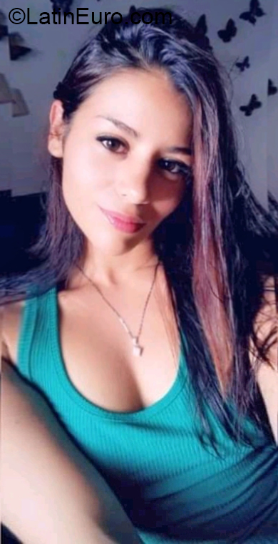 Date this young Costa Rica girl Andrea from San Jose CR481