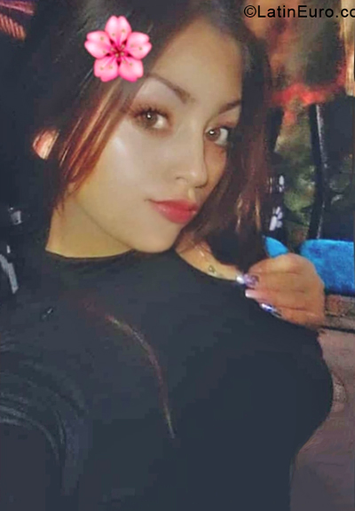 Date this young Colombia girl Liz from Bogota CO30766