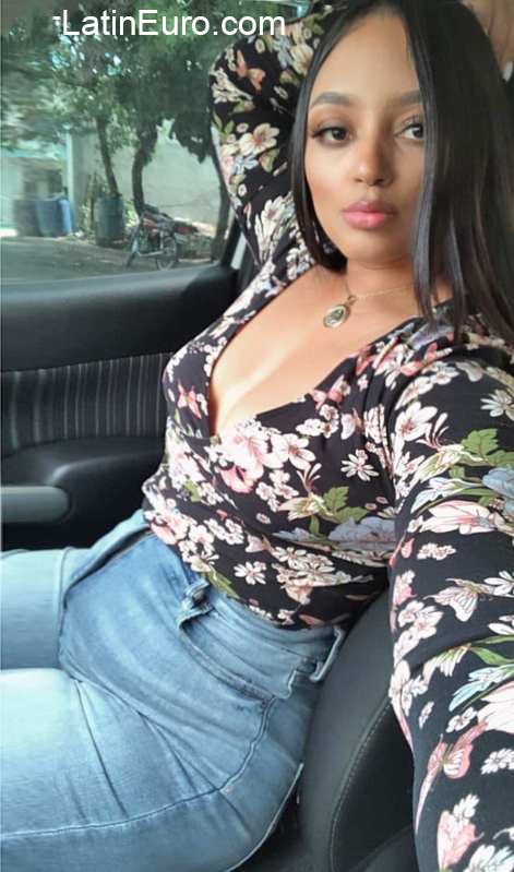 Date this georgeous Dominican Republic girl Luisa from La Vega DO40216