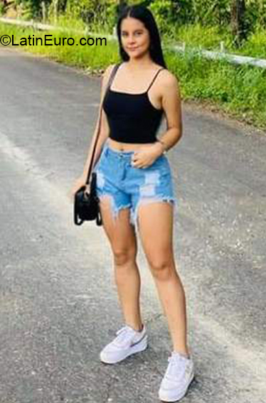 Date this cute Colombia girl Nia from Medellin CO30865