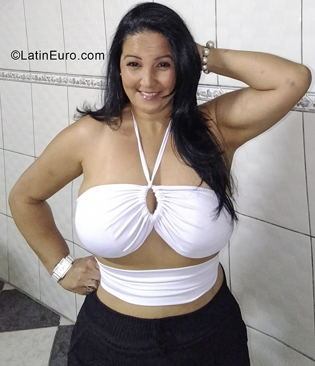 Date this sultry Brazil girl Vera from Sao Paulo BR11473