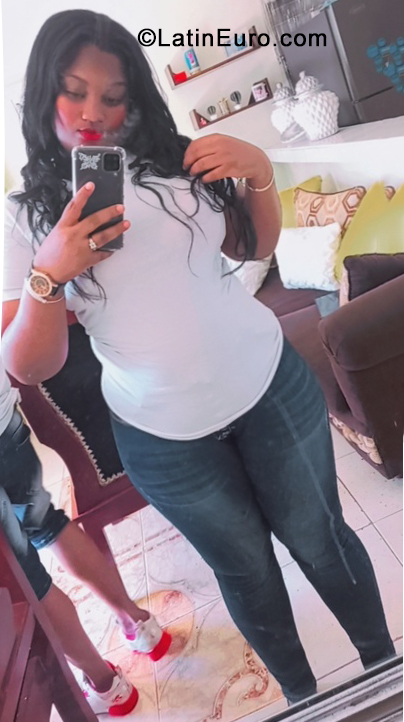 Date this beautiful Dominican Republic girl Yoneiry from Santo Domingo DO40277