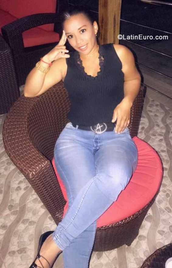 Date this hot Dominican Republic girl Maria from San Francisco Macoris DO40279