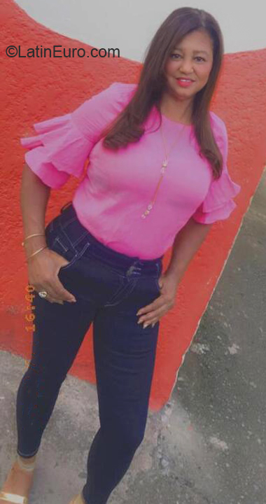 Date this delightful Dominican Republic girl Belqui from San Francisco Macoris DO40290