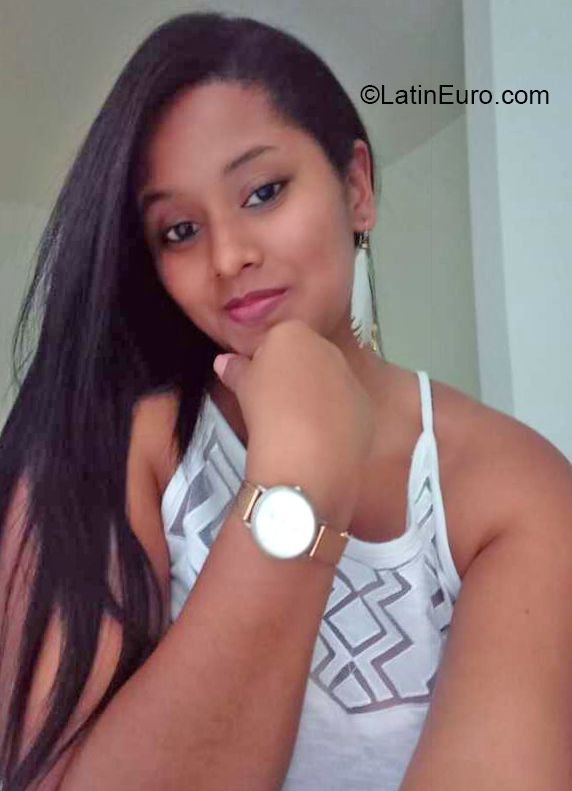 Date this georgeous Colombia girl Samantha from Cali CO31033