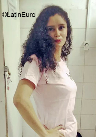 Date this charming Brazil girl Debora from Manaus BR11539
