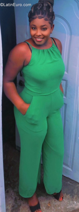 Date this attractive Dominican Republic girl MeechlovePr from Santo Domingo DO40372