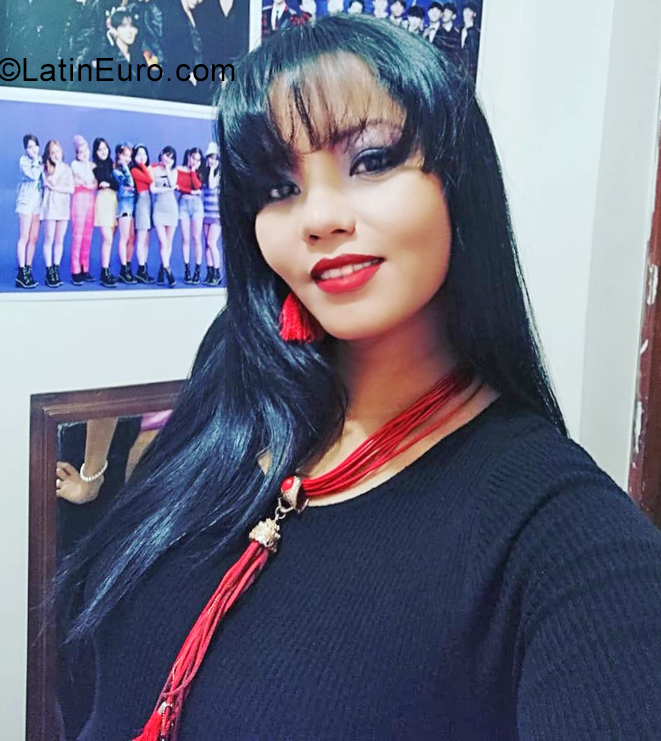 Date this athletic Colombia girl BELA from Bucaramanga CO31107