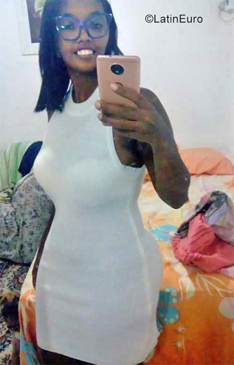 Date this hot Brazil girl Lela from Recife BR11587