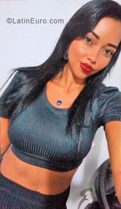 Date this charming Brazil girl Marielly from Belem BR11561