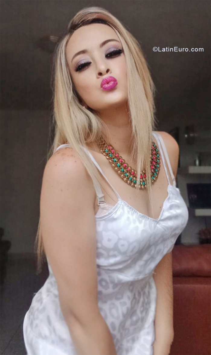 Date this sensual Venezuela girl Brigitte from Caracas VE4114