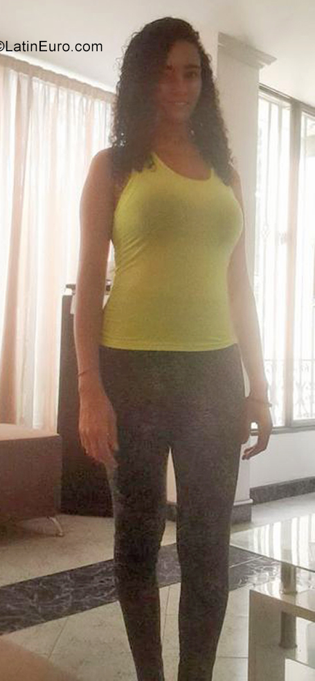 Date this tall Colombia girl Diana from Cali CO31194