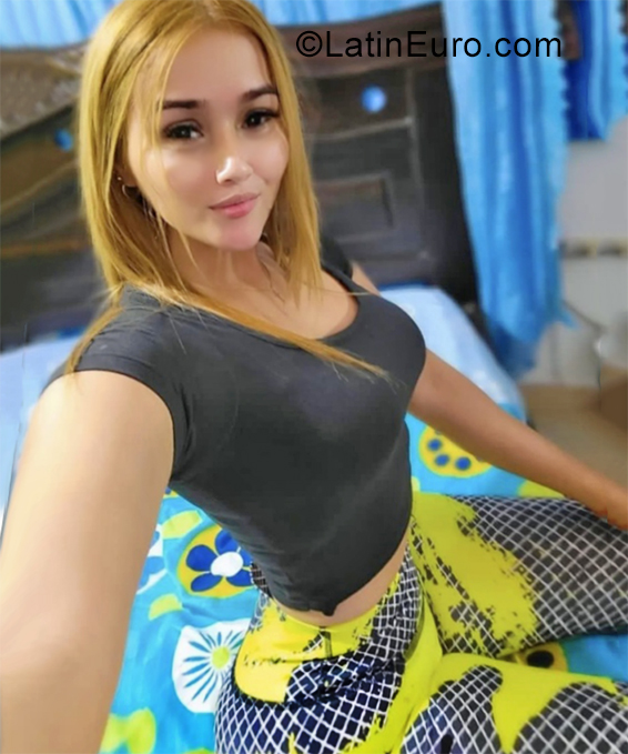 Date this sultry Ecuador girl Marygaby from Guayaquil EC887