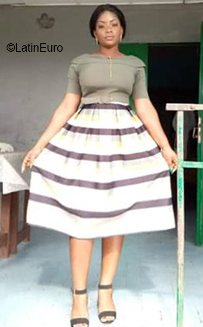 Date this good-looking United States girl Claire from Phoenix US25641