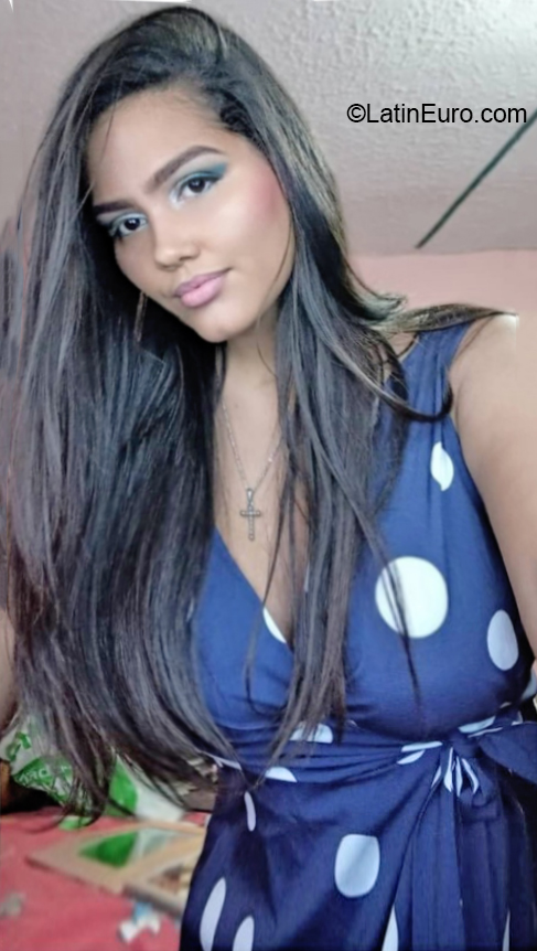 Date this gorgeous Colombia girl Liz from Cartagena CO31298