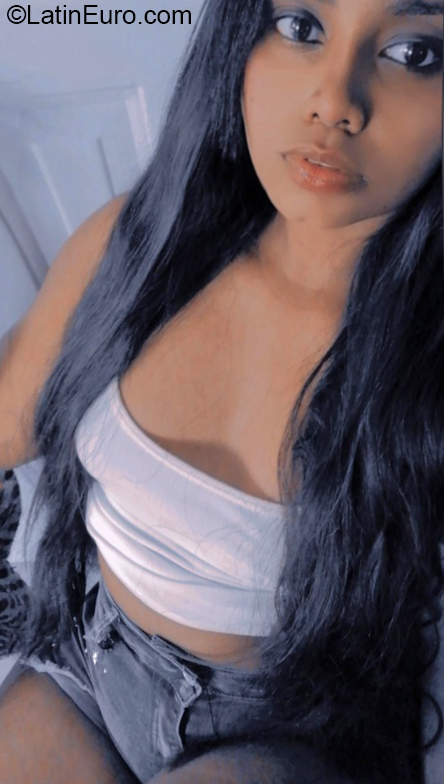 Date this lovely Dominican Republic girl Katherine from Santo Domingo DO40564