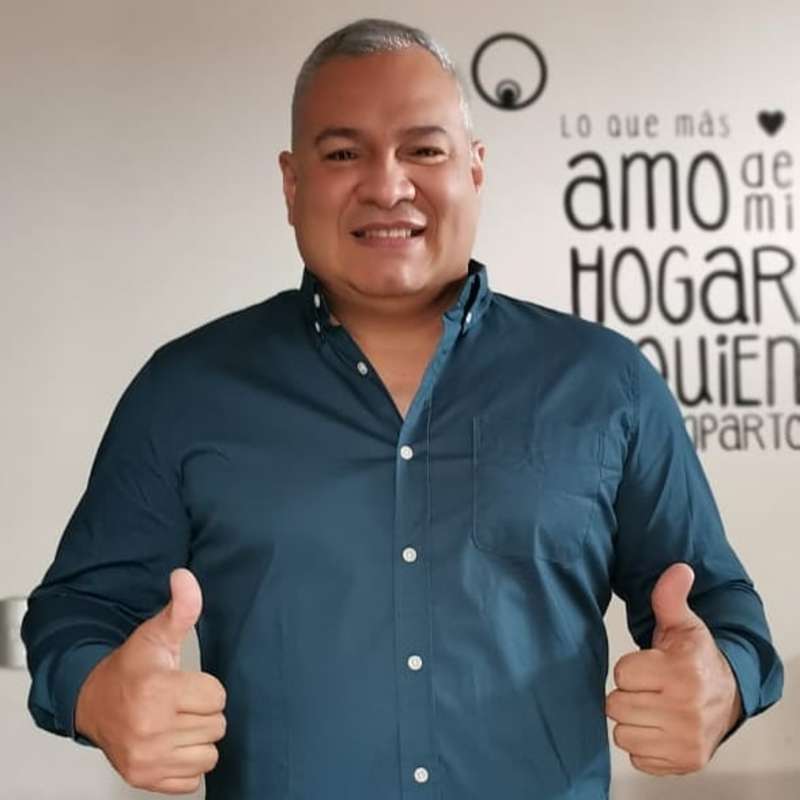 Date this good-looking Chile man Vicente from Chile CL310