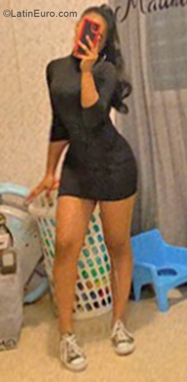 Date this young Dominican Republic girl Rosy from Santo Domingo DO40578