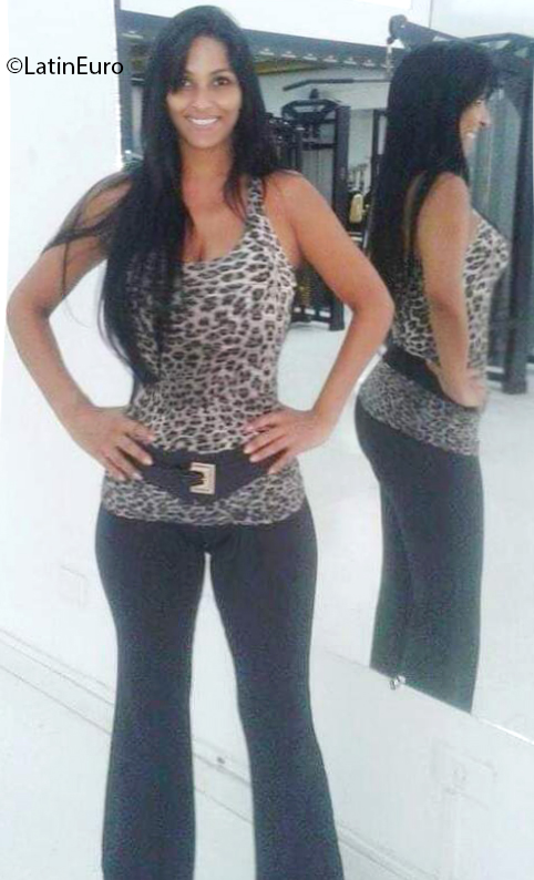 Date this gorgeous Brazil girl Veronica from Goiânia BR11800