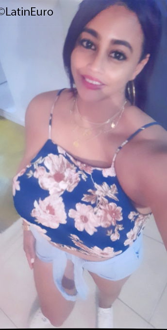 Date this gorgeous Dominican Republic girl Brianda from Santiago DO40740