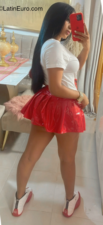 Date this stunning Dominican Republic girl Yamilet from Santo Domingo DO44646