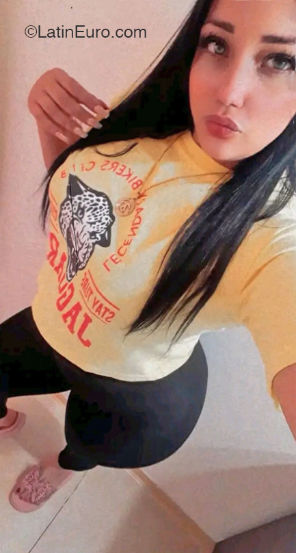 Date this fun Chile girl Ihia from Santiago CL386