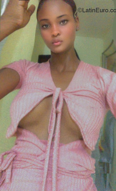 Date this hot Dominican Republic girl Leida from Santo Domingo DO46434