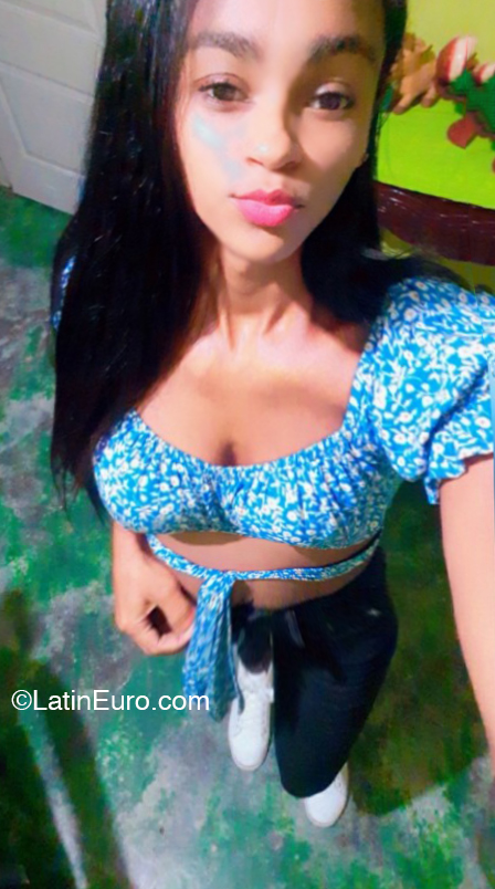 Date this pretty Dominican Republic girl Katherine from San Francisco de Macorís DO47493