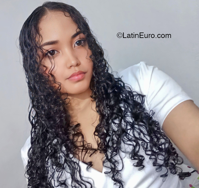 Date this delightful Colombia girl Maria from Medellin CO32576