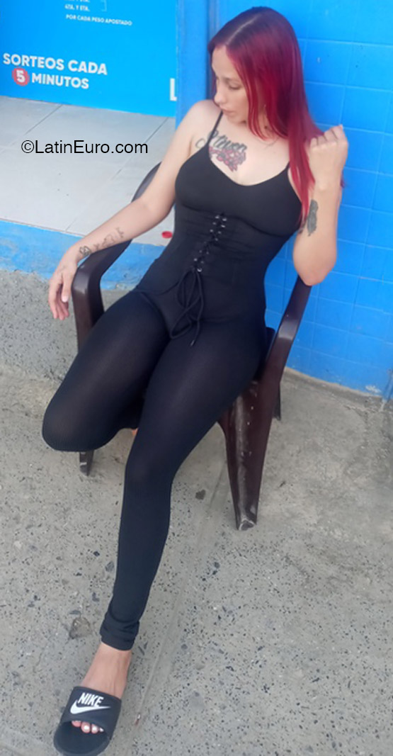 Date this sultry Dominican Republic girl Arianny from Santiago DO51050