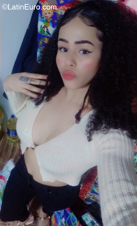Date this stunning Peru girl Mary from Lima PE2075