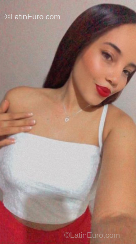 Date this hard body Dominican Republic girl Eliss from Santiago DO51342