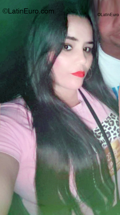 Date this fun Dominican Republic girl Jassiely from Santo Domingo DO52828