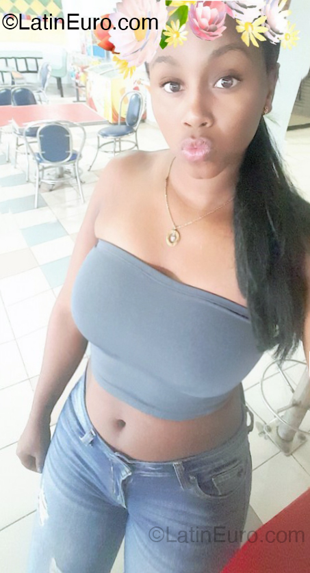 Date this tall Dominican Republic girl Ismairi from Santiago De Los Caballeros DO52829