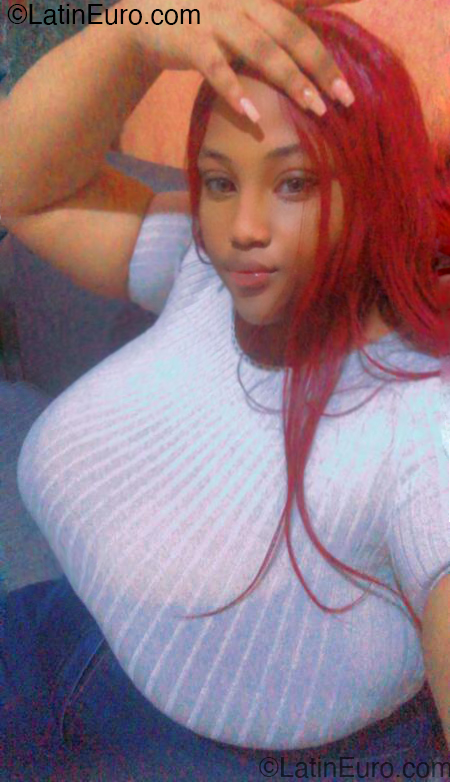 Date this delightful Dominican Republic girl Iris from Santo Domingo DO53898