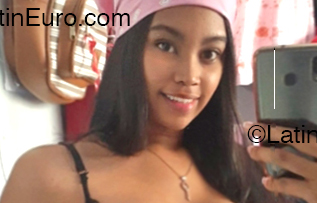 Date this exotic Colombia girl Dere from Bogota CO33193