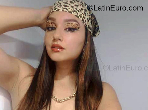 Date this voluptuous Venezuela girl Valeska from Maracay VE5095