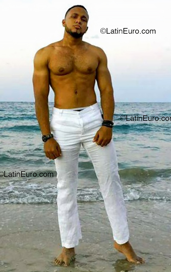 Date this sensual Dominican Republic man John from Santiago De Los Caballeros DO54352