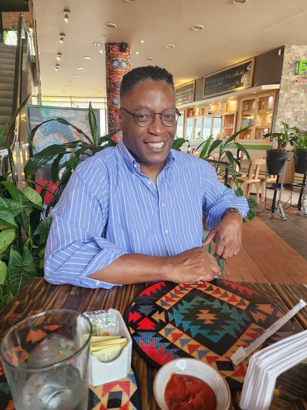 Date this tall United States man Rodrigo from Tampa US24935