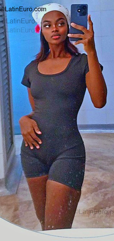 Date this exotic Colombia girl Yurany from Villavicencio CO33291