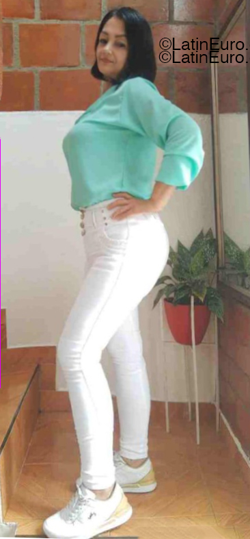 Date this hot Colombia girl Mirian from Cali CO33367