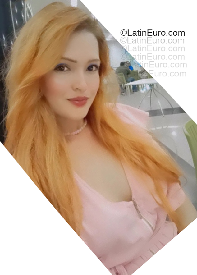 Date this charming Colombia girl Marjen from Medellin CO33443