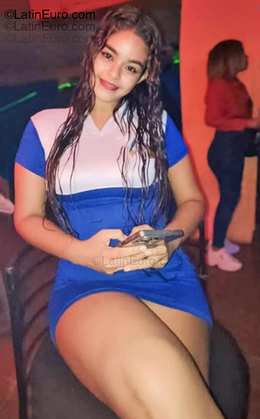 Date this athletic Venezuela girl Saraith from Anzoategui VE5319