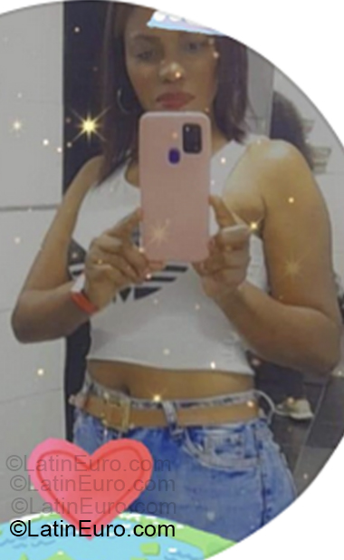 Date this hard body Colombia girl Salome from Bogota CO33411