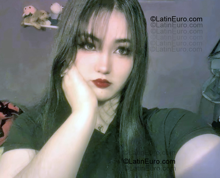 Date this foxy Mexico girl Celine from Cd Mexico MX2776