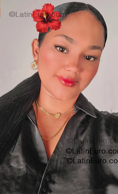 Date this nice looking Venezuela girl Fernanda Mirianny from Caracas VE5331