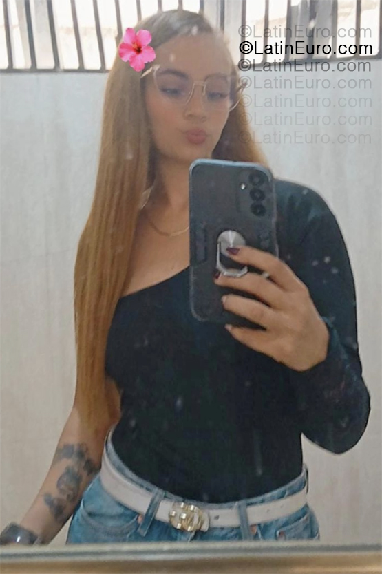 Date this hot Venezuela girl Paola from Valera VE5340