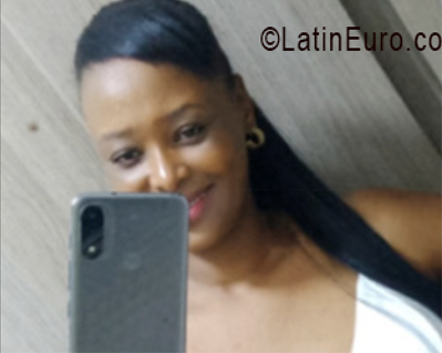 Date this charming Colombia girl Johana from Cali CO33554