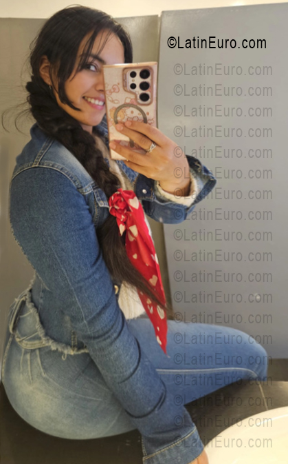 Date this sultry Colombia girl Lili from Zipaquira CO33562