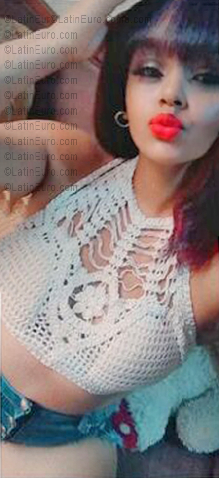 Date this beautiful Dominican Republic girl Yudeny from Puerto Plata DO55827